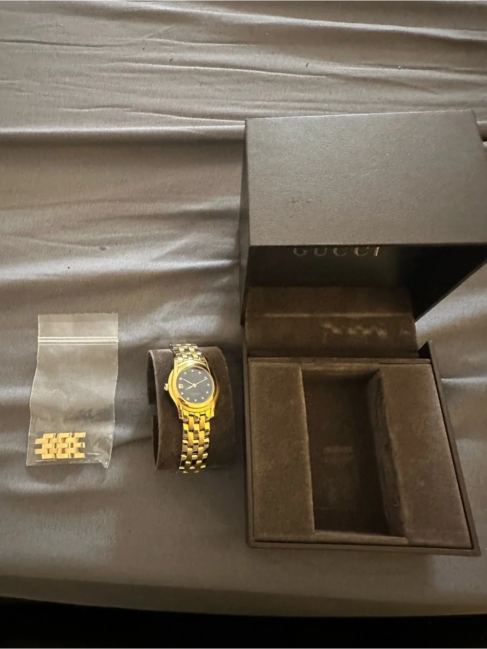 Gucci Gold-Tone Bracelet Watch with Black Dial Rare !